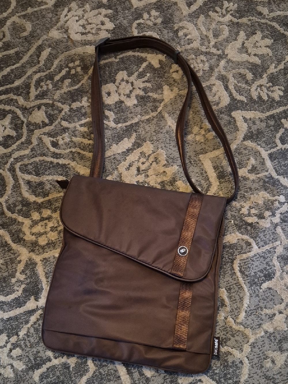 WOMEN'S Pacsafe Brown Shoulder Crossbody Bag